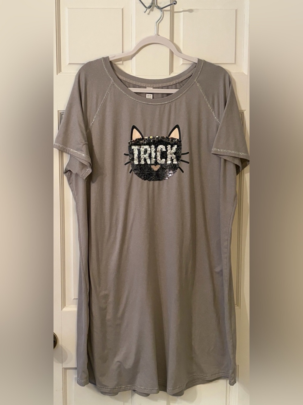 Way to Celebrate Halloween Grey Cat Sleep Shirt "Trick" Sequin Nightgown Sz XXL